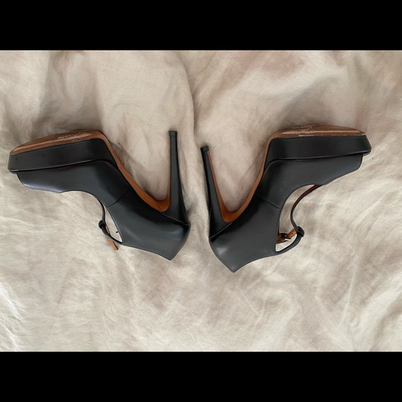 Gucci - Picture 3 of 5